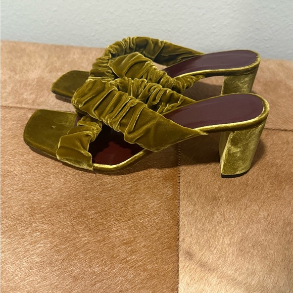 Staud Frankie Criss Cross Velvet Heel-Avacado-NOT ACCEPTING OFFERS - Picture 2 of 6